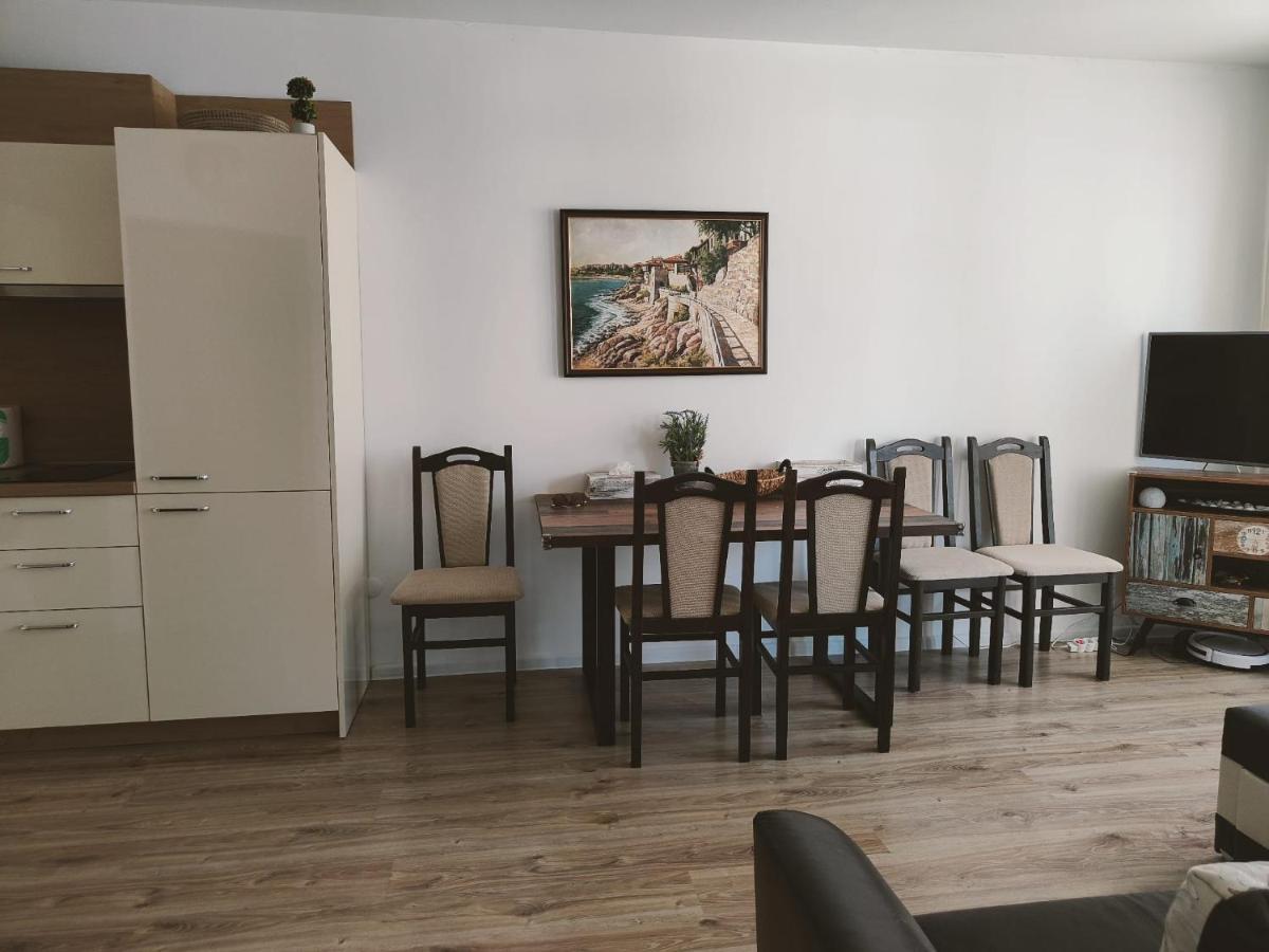 Studio Aivasovskij Park - Meters Away From Beach Pomorie Ngoại thất bức ảnh