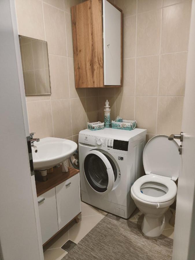 Studio Aivasovskij Park - Meters Away From Beach Pomorie Ngoại thất bức ảnh